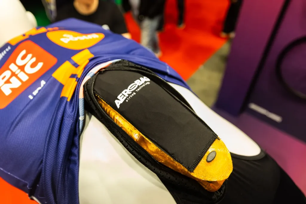 Poduszki powietrzne w kolarstwie? - UCI kontynuuje prace