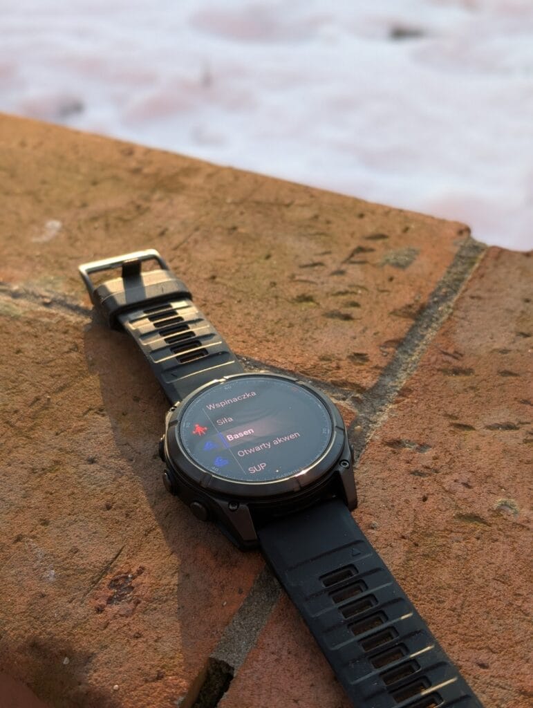 Garmin Fenix 8 Pro MicroLED
Ekran MicroLED