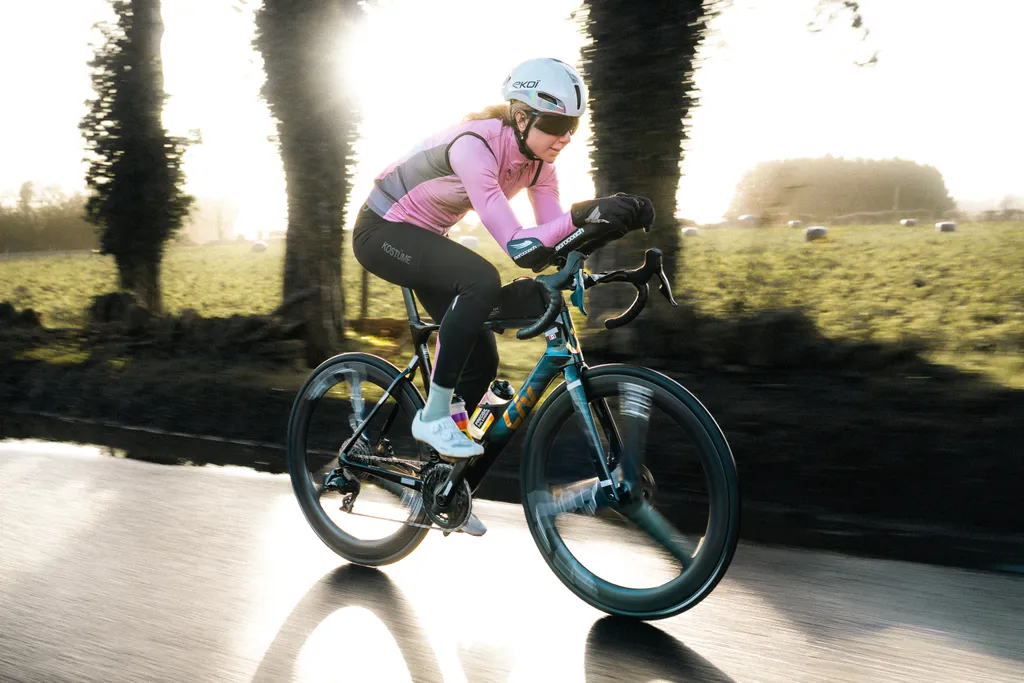 Będzie jechać 22 godziny dziennie, żeby pobić rekord świata w kolarstwie 5 Będzie jechać 22 godziny dziennie, żeby pobić rekord świata w kolarstwie