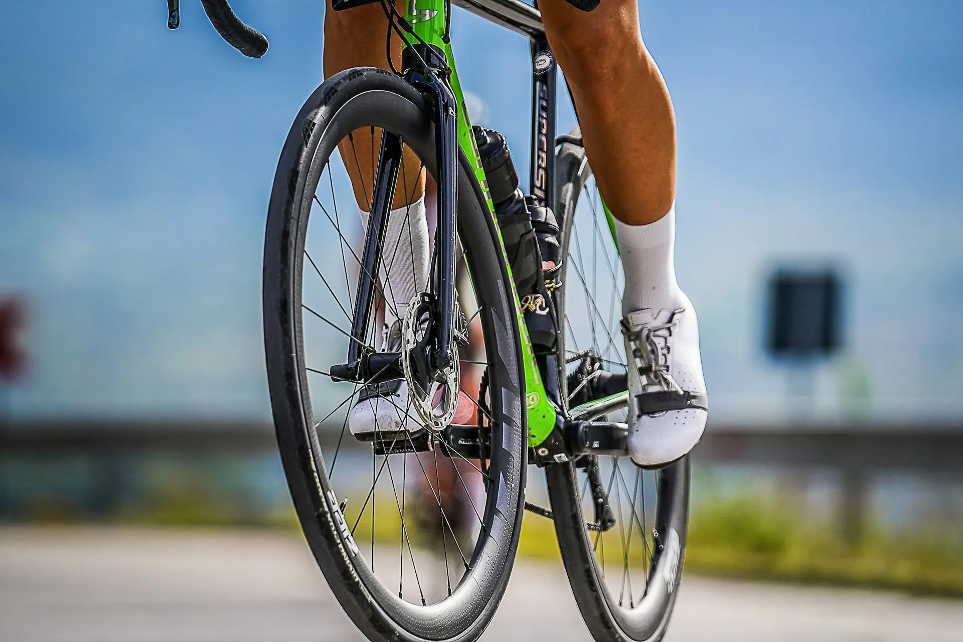 Ból kolan po jeździe na rowerze – Skąd się bierze i jak mu zapobiec?