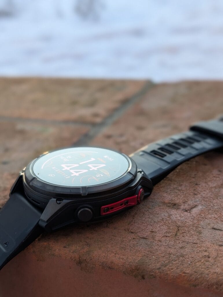 Ekran MicroLED w Garmin Fenix 8 Pro – Rewolucja czy droga fanaberia?
Garmin Fenix 8 Pro MicroLED