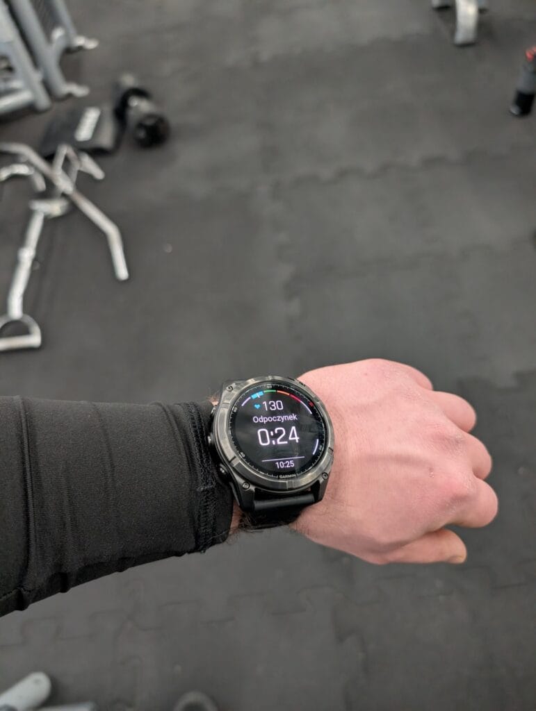 Ekran MicroLED w Garmin Fenix 8 Pro – Rewolucja czy droga fanaberia?