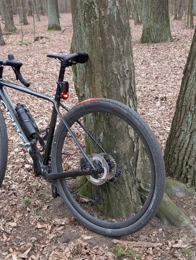 Długa przerwa, wielkie nadzieje – Recenzja Garmin Varia RearVue 820 9 Garmin Varia RearVue 820