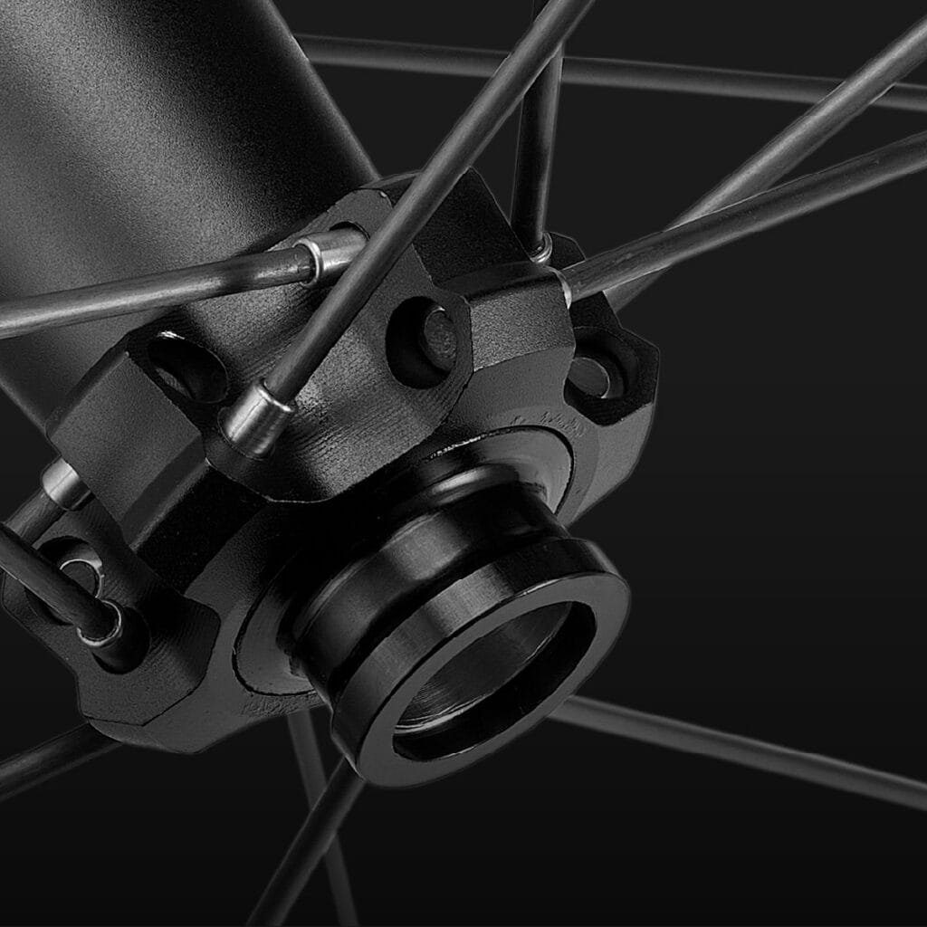 Mavic Crossmax Ultimate ważą tylko 1080 g. Nowe koła celują w podium Pucharu Świata 2 Mavic Crossmax Ultimate